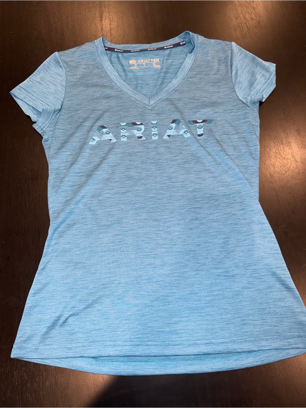 Ariat Women's Sky Blue V-Neck Performance Tee